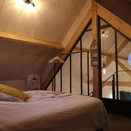 La Bois Des Roses Chalet *